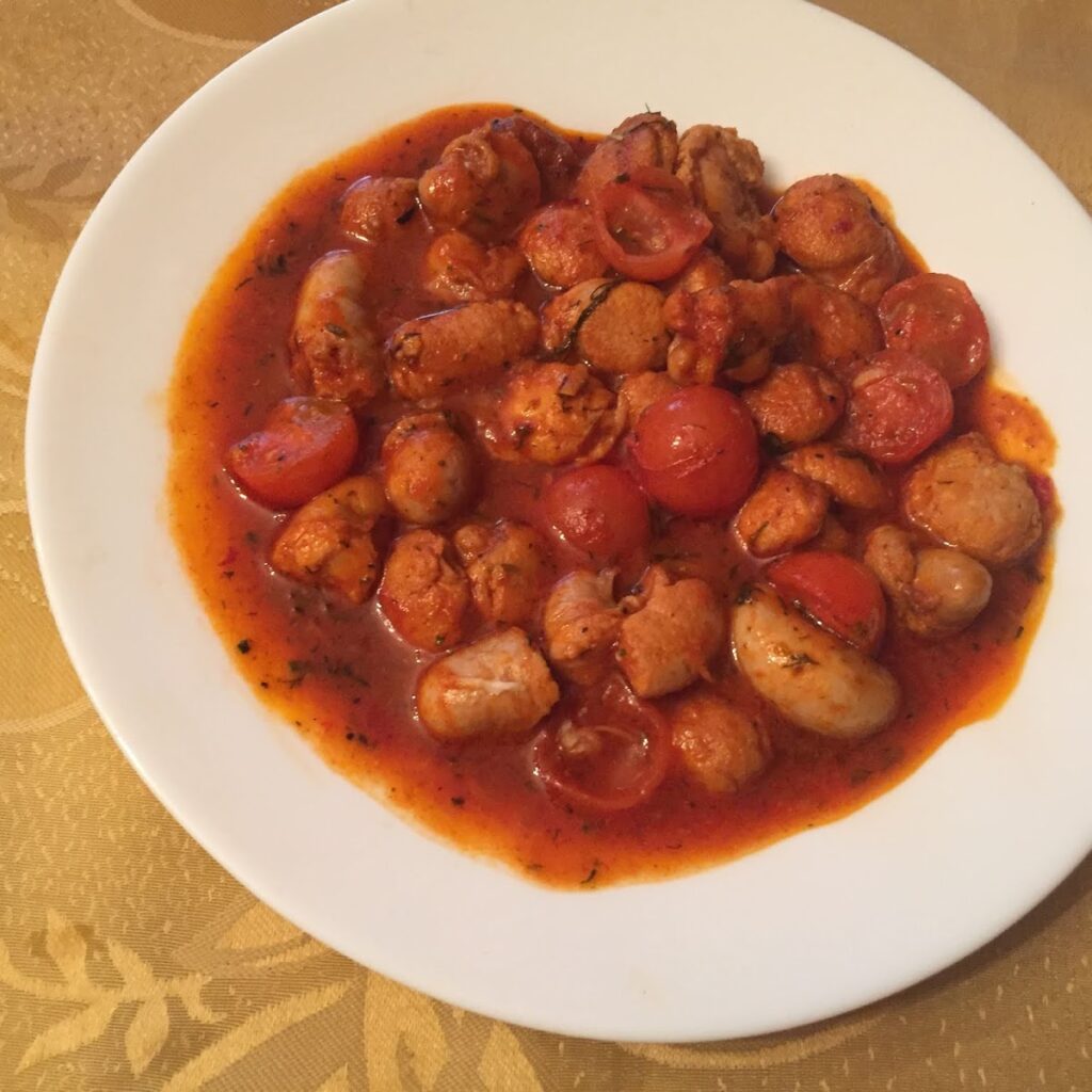 Fudulii de curcan cu sos tomat dulce-iute
